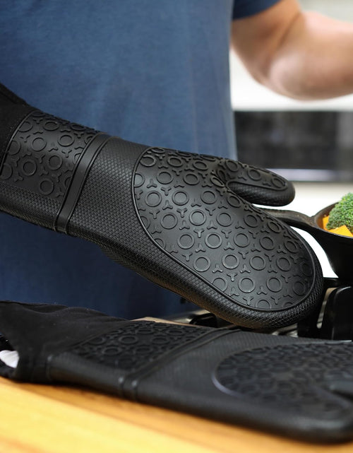 Load image into Gallery viewer, Extra Long Professional Silicone Oven Mitt, Oven Mitts with Quilted Liner, Heat Resistant Pot Holders, Flexible Oven Gloves, Black, 1 Pair, 14.7 Inch